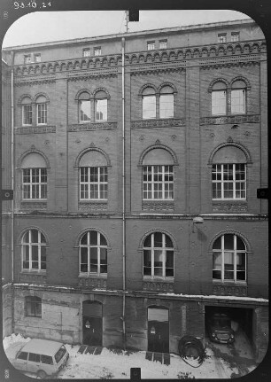 Dresden-Neustadt, Carolaplatz 1. Finanzministerium (1889-1896; O. Wanckel, O. Reichelt). Hofseite