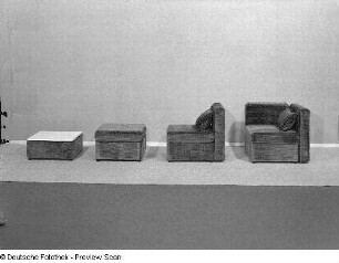 Sitzgruppe (Modell 5341) : Vier Elemente der Sitzgruppe (Modell 5341) (1978)
