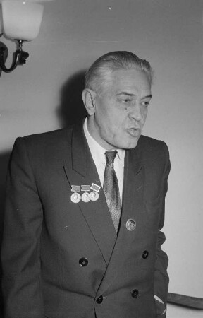 Treffen von Mitgliedern des Kulturensembles der DDR mit dem russischen Pjatnitzki-Volkschor im Berliner Künstlerclub "Die Möwe"