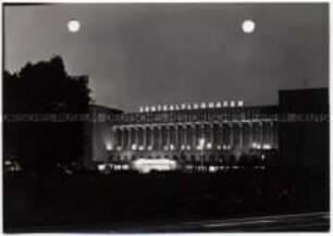 Berlin, Tempelhof, Zentralflughafen bei Nacht