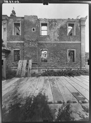 Sondershausen, Lange Straße 34. Ruine des Gottschalckschen Hauses (1773; J. F. R. Steiner). Seitenfront (Teilansicht)