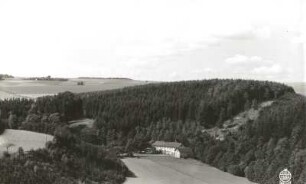 Osterzgebirge. Tal der Wilden Weißeritz mit Hosenmühle. Blick talaufwärts