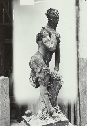 Faun aus dem Schlosspark in Schwerin : Faun aus dem Schlosspark in Schwerin. Sandstein (um 1700; B. Permoser, 1945/1952 restauriert von W. Hempel)