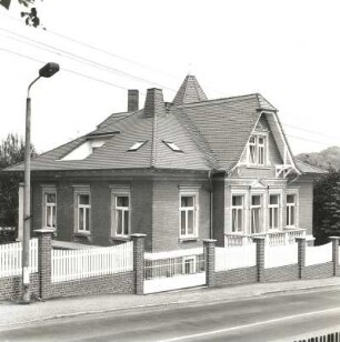 Colditz, Leipziger Straße 15. Villa (1905). Straßenansicht