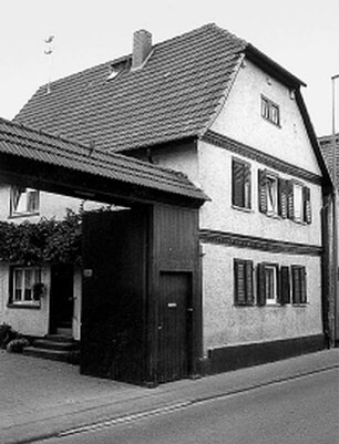 Hochheim am Main, Hauptstraße 8
