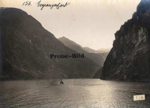 Bei Merok/ Norwegen: Geirangerfjord