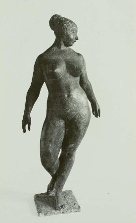 Tanzendes Mädchen (Stehender weiblicher Akt)
