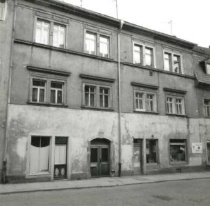 Oederan, Große Kirchgasse 3. Wohnhaus mit Ladeneinbauten. Straßenansicht