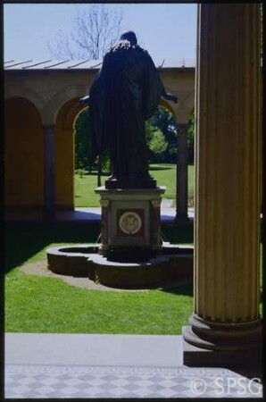 Potsdam, Park Sanssouci, Marlygarten, Freidenskirche, Atrium, Segnender Christus.