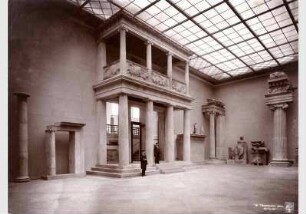 Blick in den Telephossaal im Alten Pergamonmuseum
