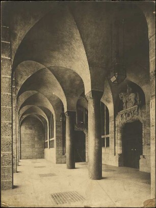 Ludwig-Maximilians-Universität, München Erweiterungsbau zum Hauptgebäude: Ansicht Vorhalle an der Amalienstraße