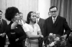 Berlin: Empfang im Schöneberger Rathaus; Beat-Gruppe mit Reg. Bürgermeister Klaus Schütz