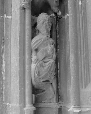 Portal mit Vorhalle — Linkes Gewände — Prophet