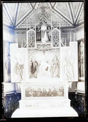 Kirche; Flügelaltar