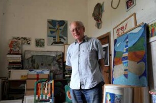 VEIT HOFMANN IN SEINEM ATELIER