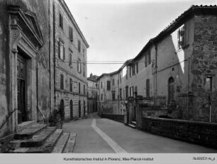 Piazza della Chiesa, Sorano