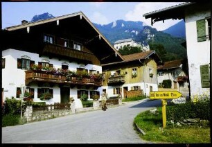 Marquartstein: Durchblick zum Schloss