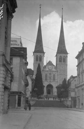 Hofkirche Sankt Leodegar und Sankt Mauritius