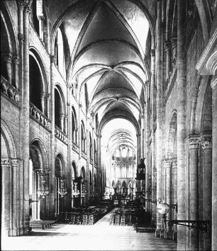 Caen, Église St. Étienne, Inneres nach Osten