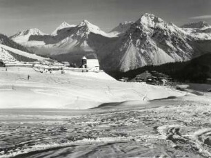 Blick über das Skigebiet von Arosa