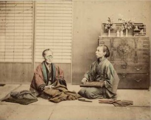 Portrait zweier sitzender Frauen