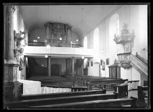 Kirche Hundheim innen