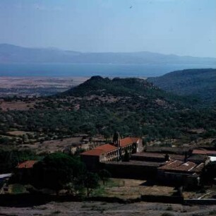 Lesbos. Kloster von Limonos (Moni Limonos) und der Kolpos Kallonis