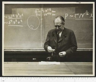 Porträtaufnahme Niels Bohr
