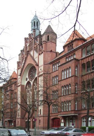 Heilig-Kreuz-Kirche; Berlin, Charlottenburg-Wilmersdorf