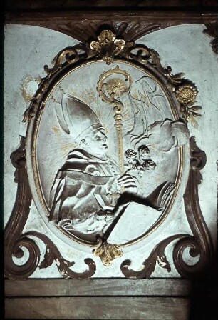 Relief: Heiliger Bischof