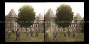 Soldaten am Schloss von Louppy sur Loison