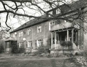 Dresden-Wachwitz, Wachwitzer Weinberg 9. Wohnhaus (um 1925, Umbau 1929). Gartenseite