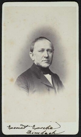 Porträt Ernst Esche : Porträt Ernst Esche (1817-1873; Kaufmann, Fabrikbesitzer, Abgeordneter des Sächsischen Landtages), aufgenommen von Hanns Hanfstaengl in Dresden. Albuminpapier auf Karton; 10,1 x 6,3 cm