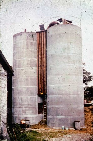 Fotografie: Hochsilo, Hochbehälter monolitisch