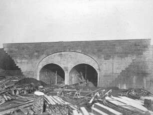 Bau der Straßenunterführung am Mittellandkanal im Bereich Minden