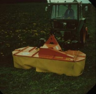 Fotografie: Futterernte, Mähwerk, Trommelmähwerk, Frontanbau
