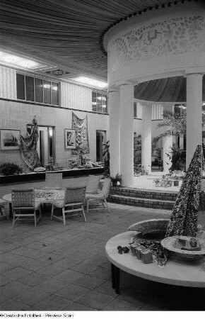 Innenaufnahme des Indischen Pavillons der Leipziger Herbstmesse 1954