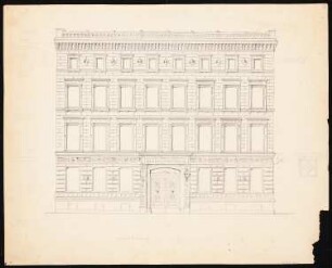 Dreigeschossiges Mietshaus: Vorderansicht der Fassade eines dreigeschossigen Mietshaus mit Mezzanin und achtachsiger Straßenfront