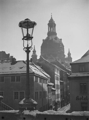 Dresden-Altstadt. Blick von der Brühlschen Terrasse zur Frauenkirche