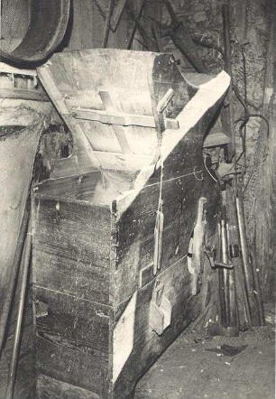 Graupenmühle in Tätschwitz : Nahrung - Mahlen und Stampfen von Korn. Ort: Ptačecy / Tätzschwitz. Graupenmühle.
