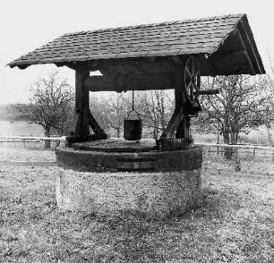 Forsthaus Kohlgrube / Sachteil: Ziehbrunnen; Michelstadt, An der Kohlgrube