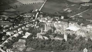 Stolpen. Stadt und Veste. Luftbild-Schrägaufnahme von Südost
