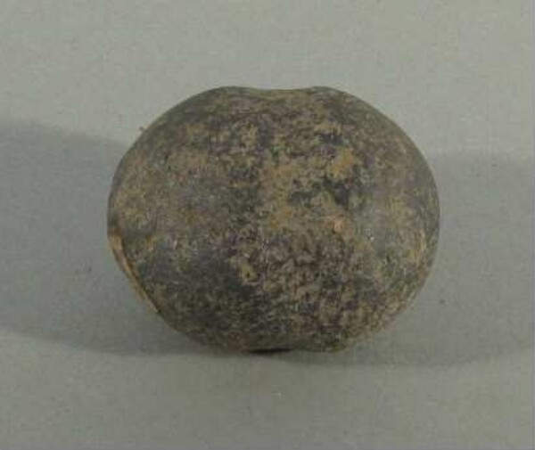 Stone bola