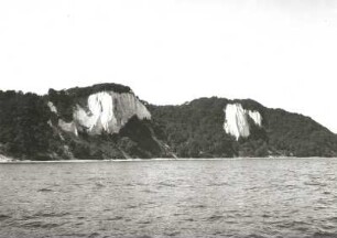 Jasmund. Ostseeküste, Kleine und Große Stubbenkammer (mit Königsstuhl). Blick von der Ostsee von Norden