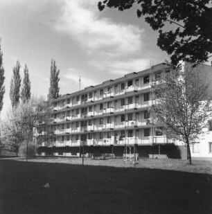 Karlsruhe-Dammerstock, Siedlung, Dammerstockstr. 23, Hofseite von N