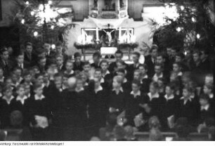 Dresden, Weixdorf. Dresdner Kreuzchor. Weihnachtskonzert mit Rudolf Mauersberger in der Dorfkirche, Dezember 1945