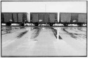 Blick auf drei Waggons (Altersgruppe 18-21)