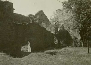 Burg Salzburg : Burg Salzburg. Ostflügel. Die Salzburg liegt östlich Neustadt an der fränkischen Saale