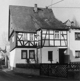 Beselich, Steinbacher Straße 32