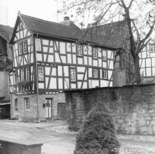 Fachwerkwohnhaus; Büdingen, Kirchgasse 2